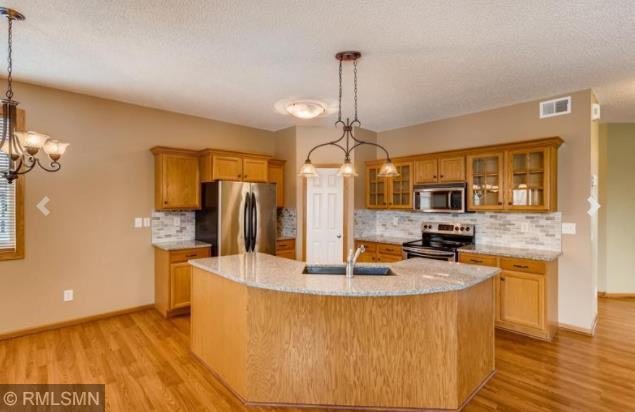 11559 21st Street Ne - Photo 3 of 7
