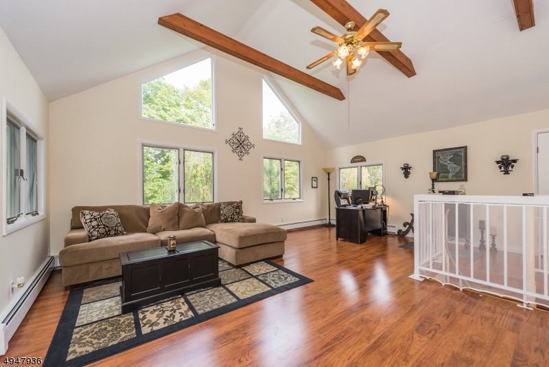 13 Lakeview Rd - Photo 3 of 19