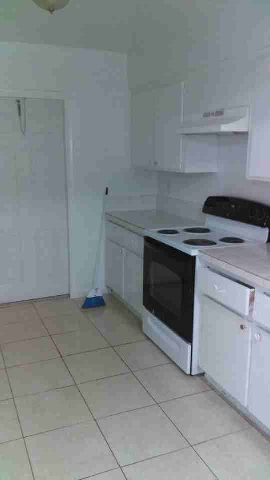 3800 Riverside Drive - Photo 3 of 7