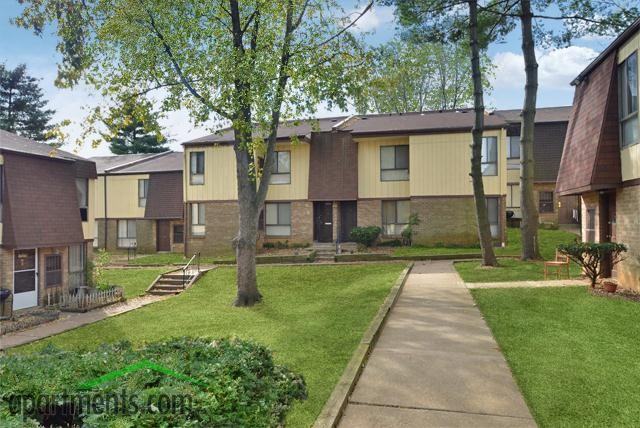 Victoria Woods Apartments and Townhomes - Photo 2 of 7