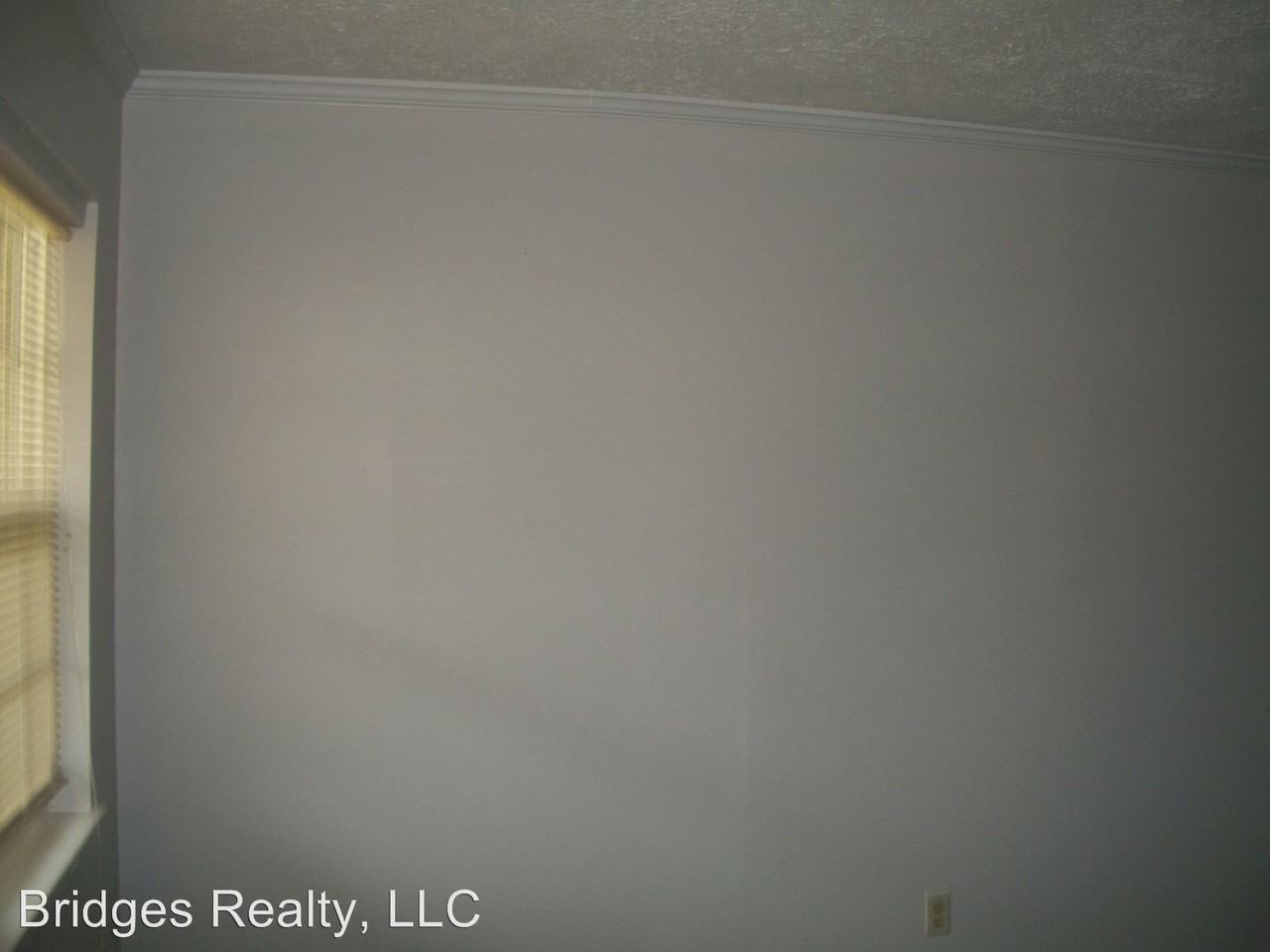 726 Fleming Avenue - Photo 2 of 12