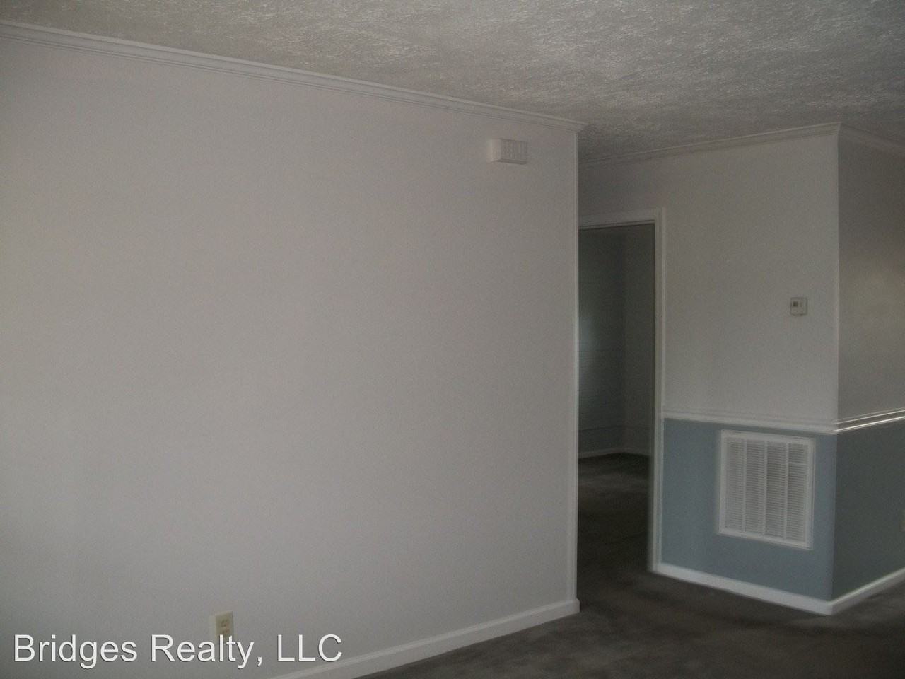 726 Fleming Avenue - Photo 3 of 12