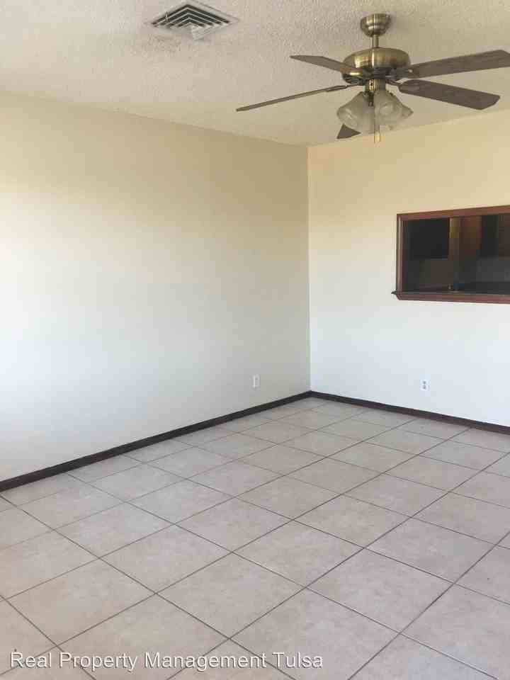 14251 S Hickory Pl - Photo 3 of 16