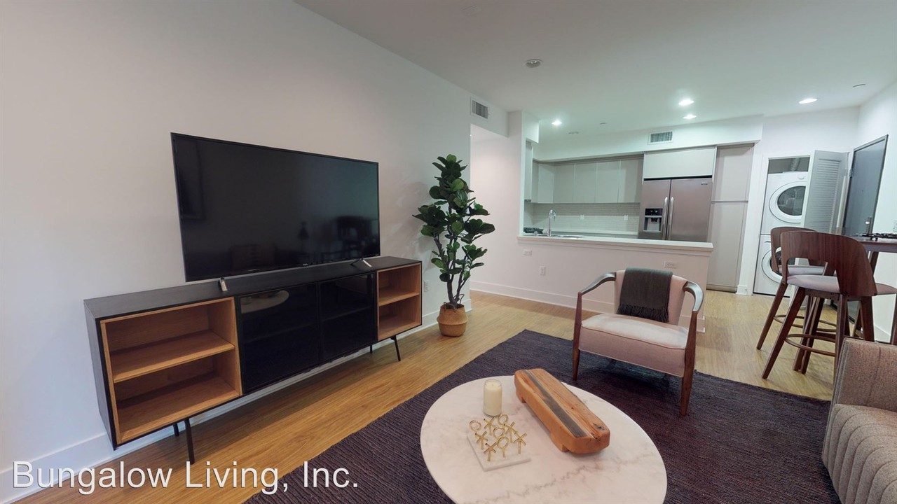 1411 Barry Avenue, 205 - Photo 2 of 10