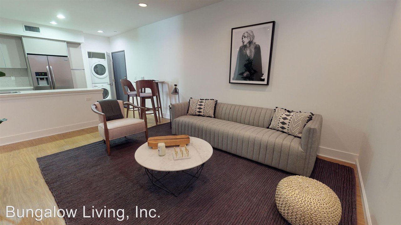 1411 Barry Avenue, 205 - Photo 3 of 10