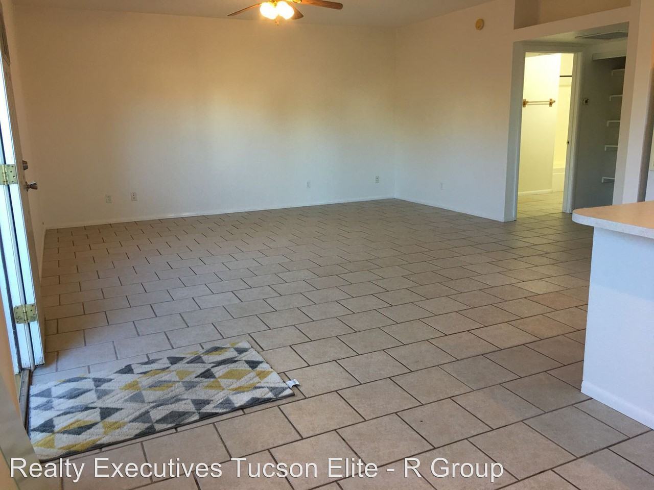 230 N. 4th St. - Photo 2 of 18