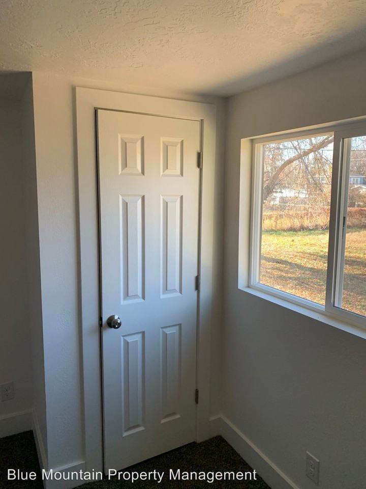 3689 S Porter Ave - Photo 2 of 23