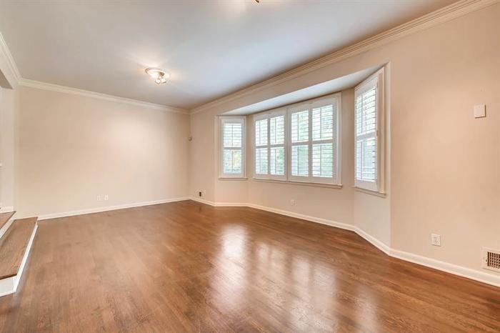 4475 North Peachtree Road - Photo 2 of 17