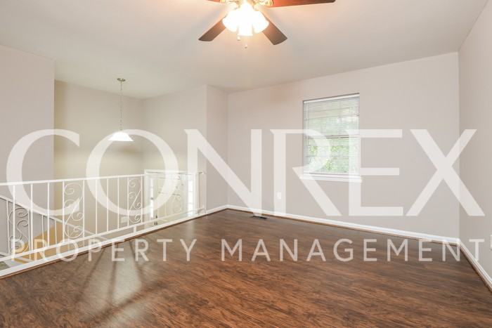 2026 Rockwood Ln - Photo 2 of 8