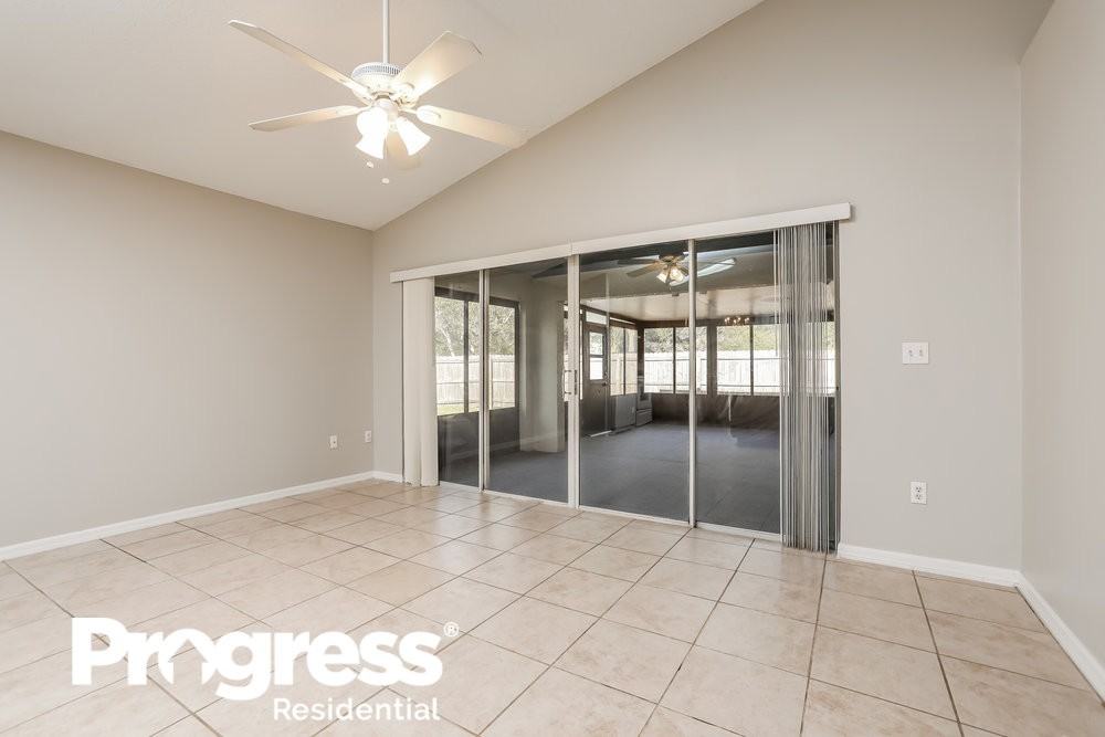 4330 Willowcrest Ct - Photo 3 of 18