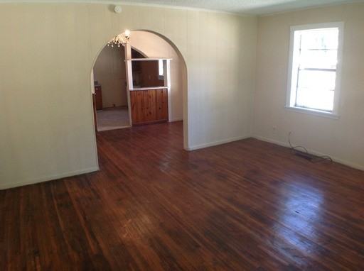 2408 Fairfax Ave - Photo 2 of 5