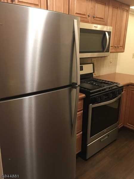 7 Tudor Dr - Photo 2 of 19