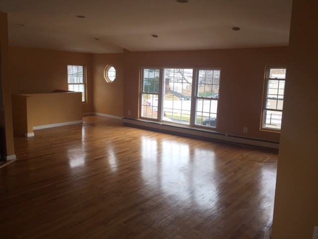 14332 143-32 229th St - Photo 2 of 10