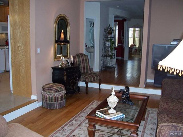 121 Winding Creek Way 121 - Photo 3 of 12