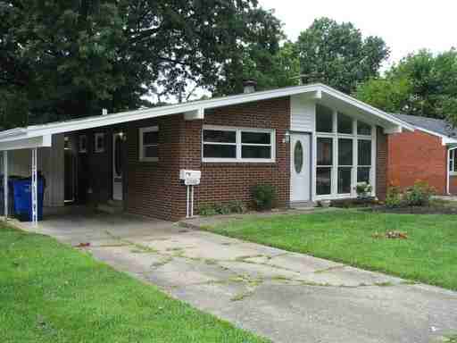 2048 St Teresa Dr - Photo 2 of 9