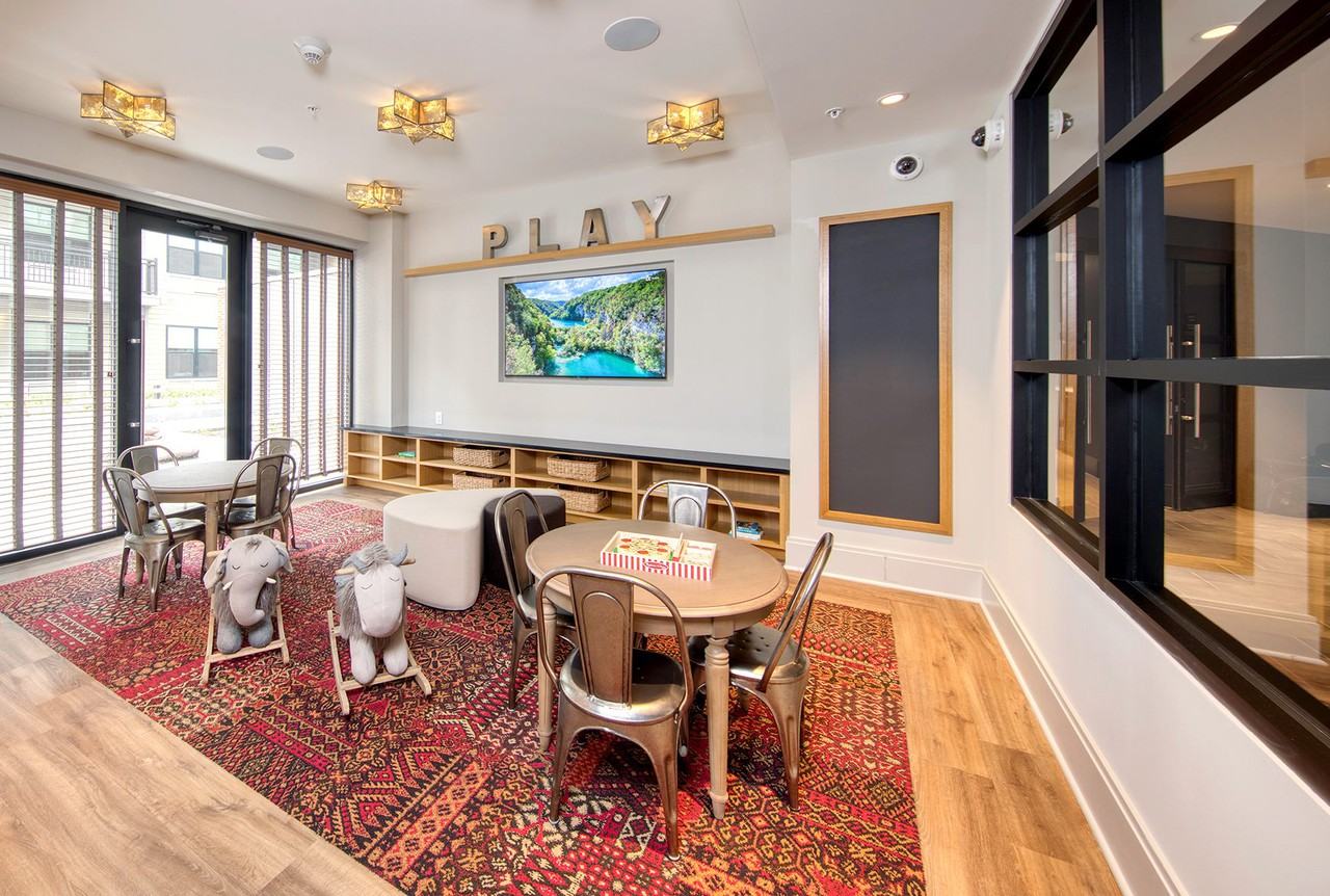 79 Warren Street #2535