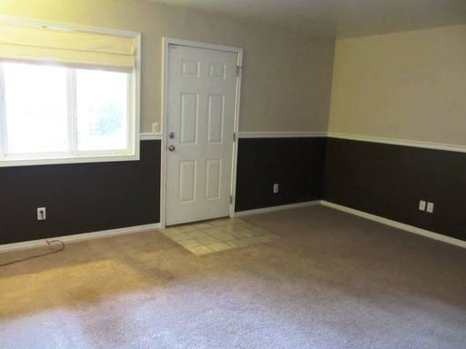 9886 SE 38th Ave - Photo 2 of 12