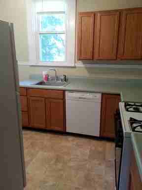 35 Haldane St - Photo 3 of 8