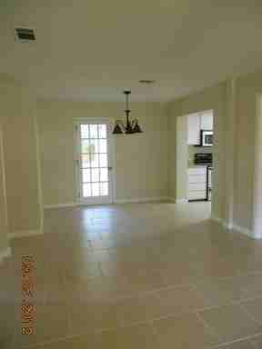 222 Beachview Dr NE - Photo 3 of 13