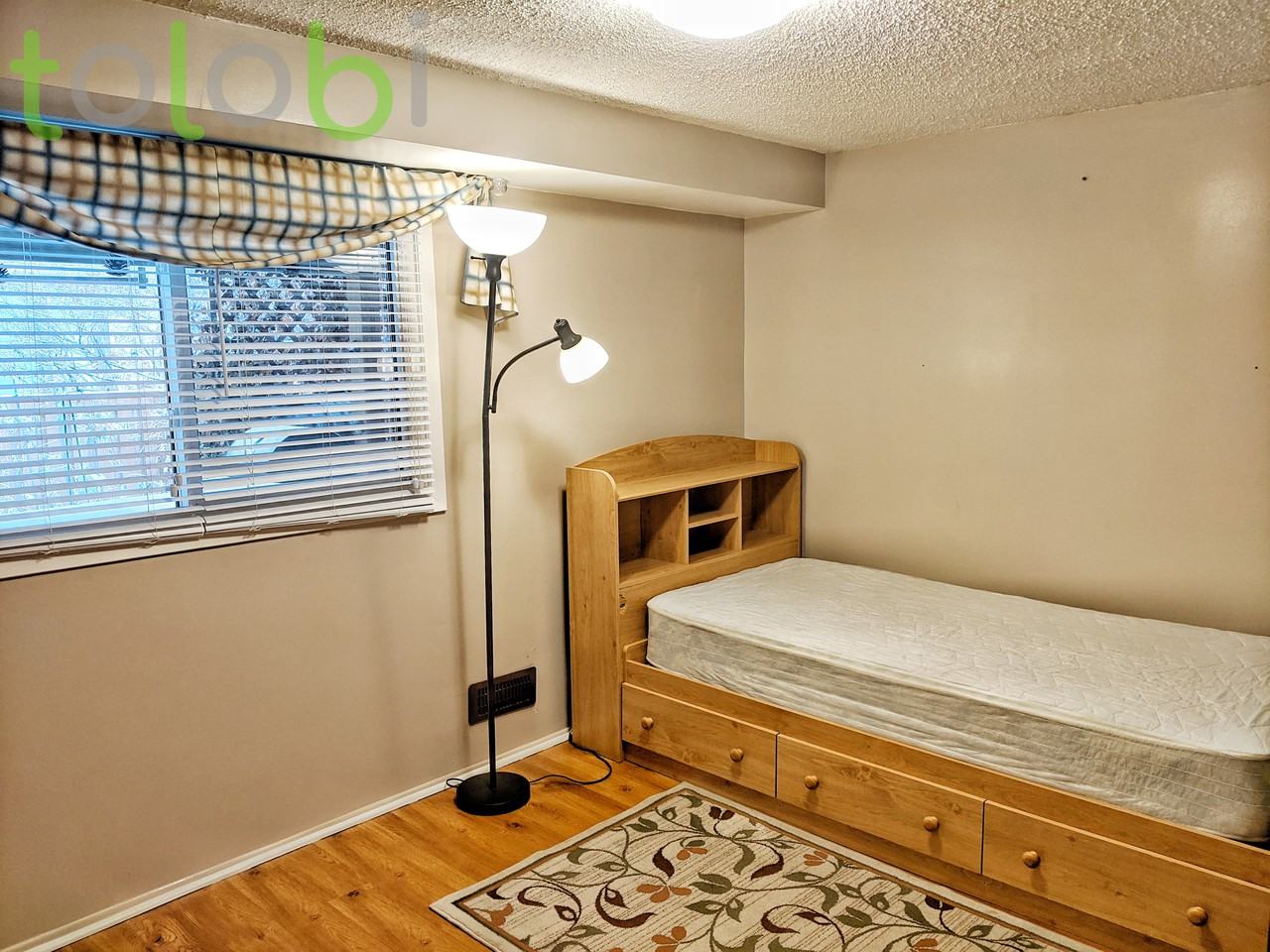 33 Hellensfield Crescent - Photo 2 of 4