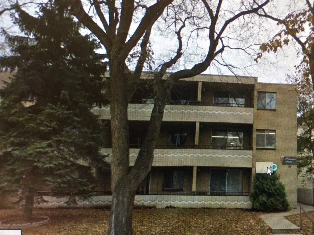 8TH AND BROADWAY, 2 BEDROOM, SPACIOUS, CLEAN, SPECIAL SENIOR RATES