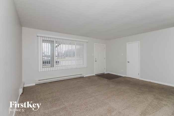 16410 Kedzie Avenue - Photo 2 of 14
