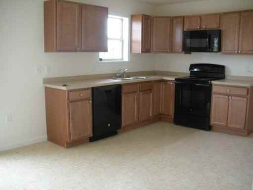 152 Nicole St - Photo 2 of 3