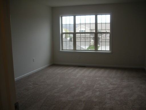 152 Nicole St - Photo 3 of 3