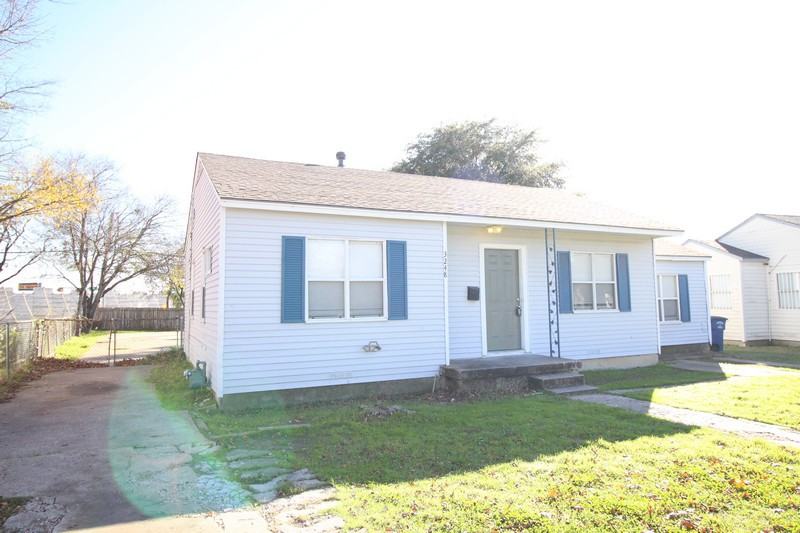 3248 S Llewellyn Ave - Photo 2 of 19