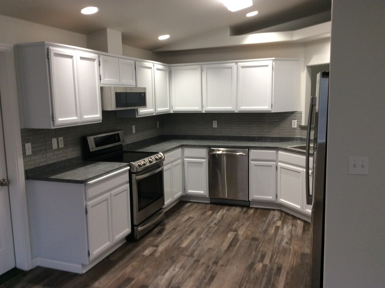 603 Sw Leonard St - Photo 2 of 6