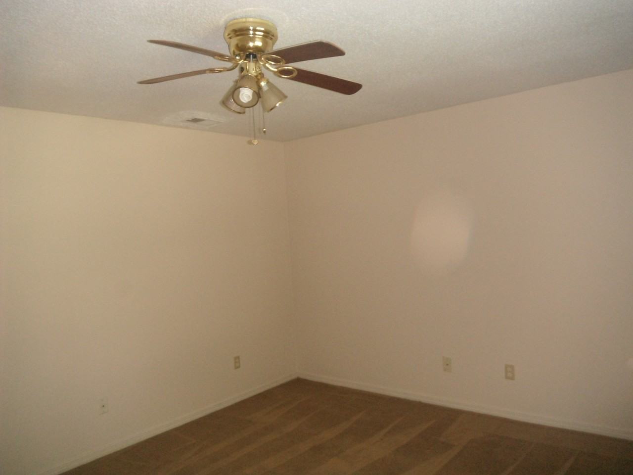 707 Thornwood Way - Photo 2 of 9