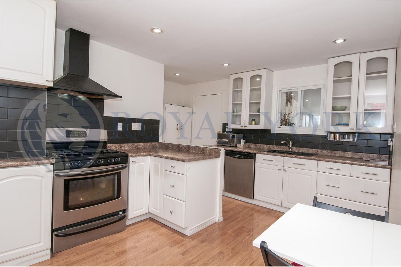 1988 Guild Road - Photo 3 of 17