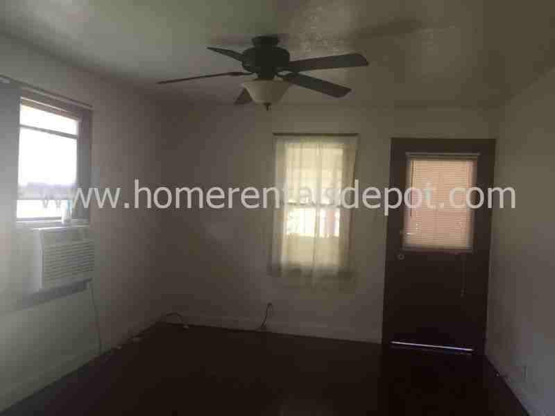 818 Kentucky Avenue - Photo 2 of 6