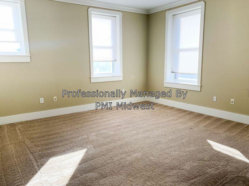 152 E 22nd St - Photo 2 of 11