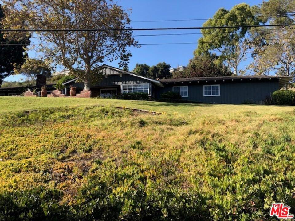 6363 Sycamore Meadows Dr - Photo 2 of 33