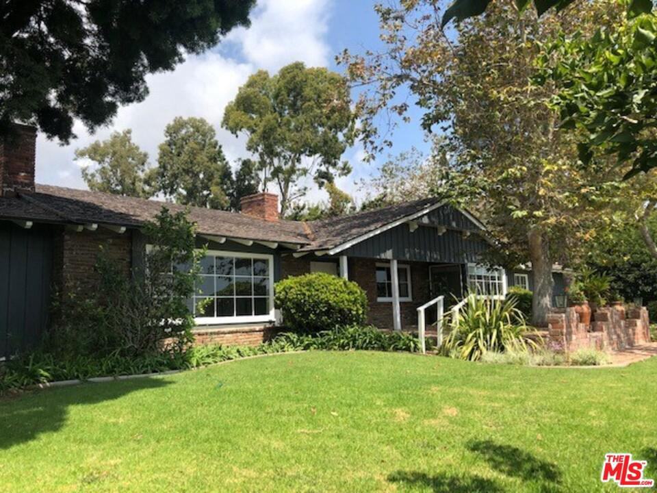 6363 Sycamore Meadows Dr - Photo 3 of 33