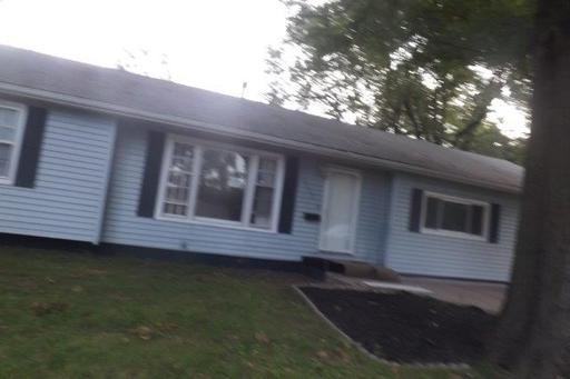 10008 E 78 Terrace - Photo 2 of 15