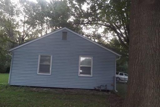 10008 E 78 Terrace - Photo 3 of 15