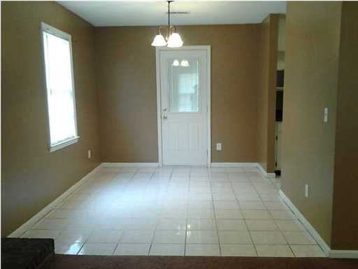 105 Atlanta Rd - Photo 3 of 5