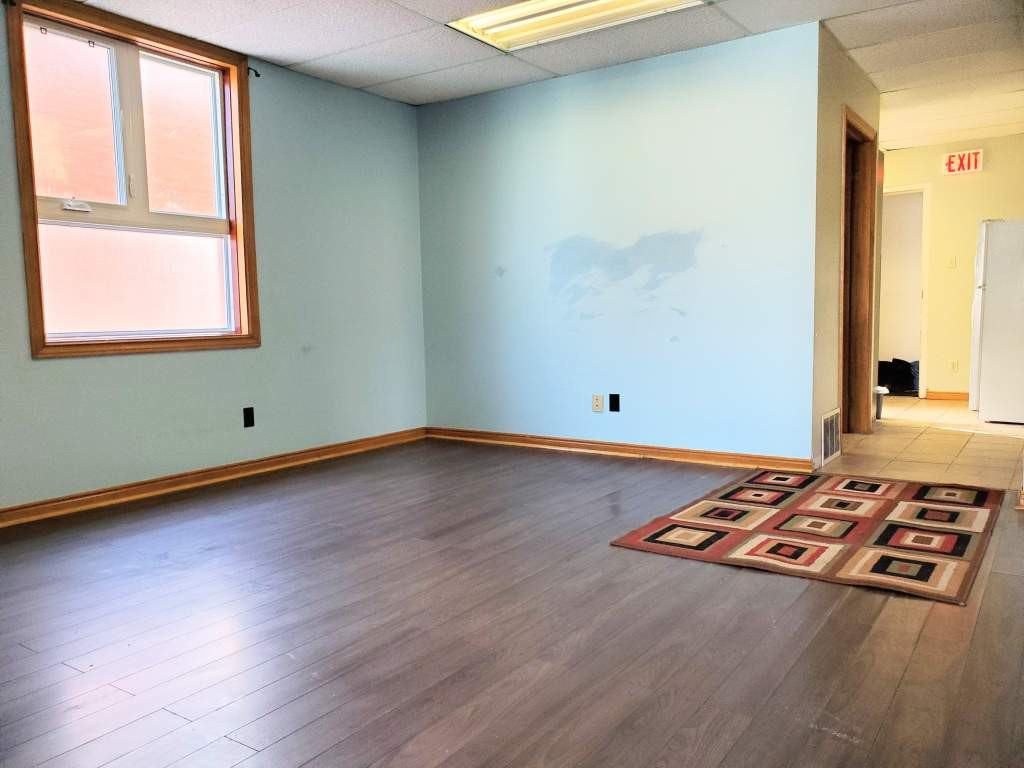 3 BEDROOM MULTI - Photo 2 of 7