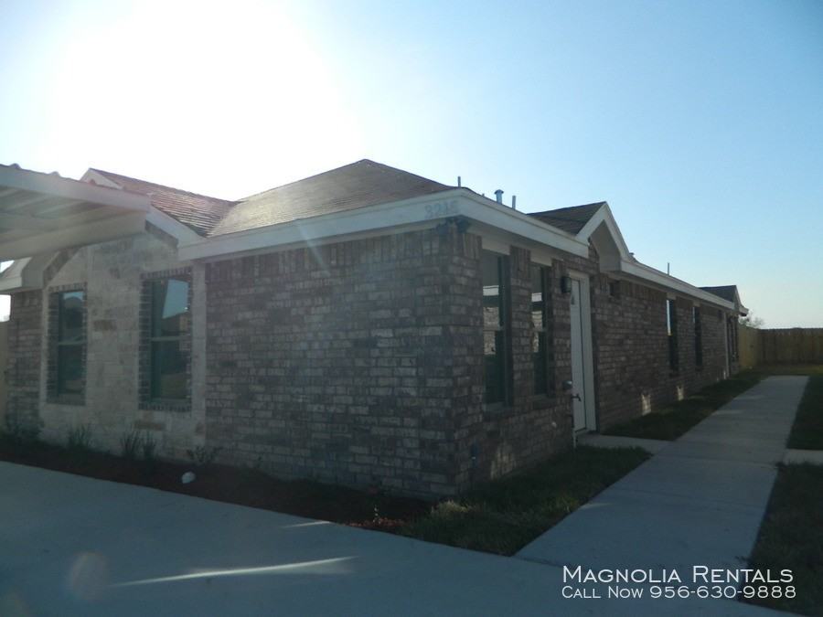 3215 Luz Divina St #B