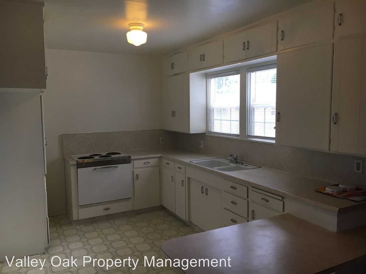 2201 4th St - Photo 3 of 3