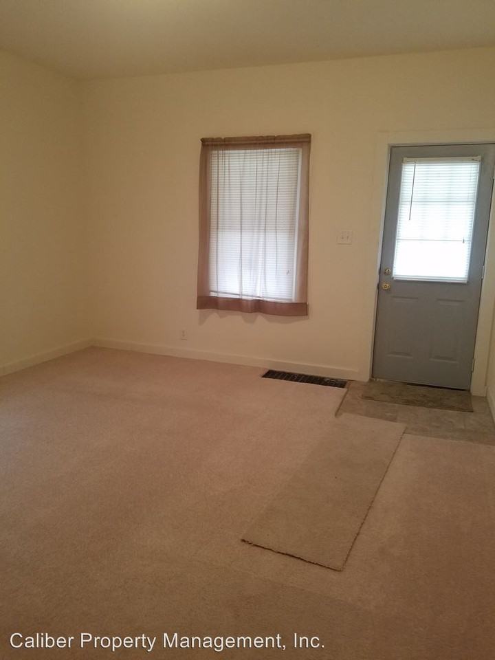 2414 Virginia Ave. - Photo 3 of 11