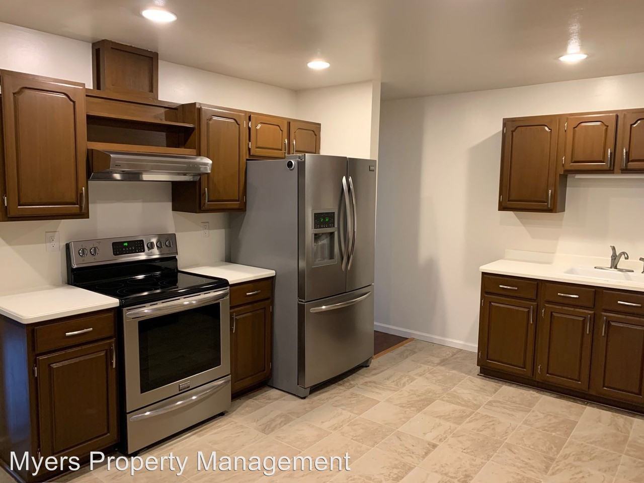 135 Dailey Drive - Photo 3 of 20