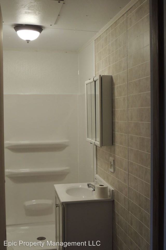 N1038 Vinne Haha - Photo 3 of 6