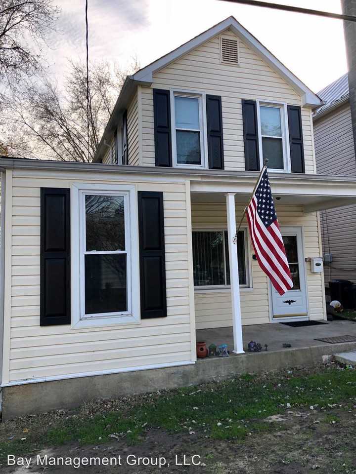 121 3rd Ave - Photo 2 of 24