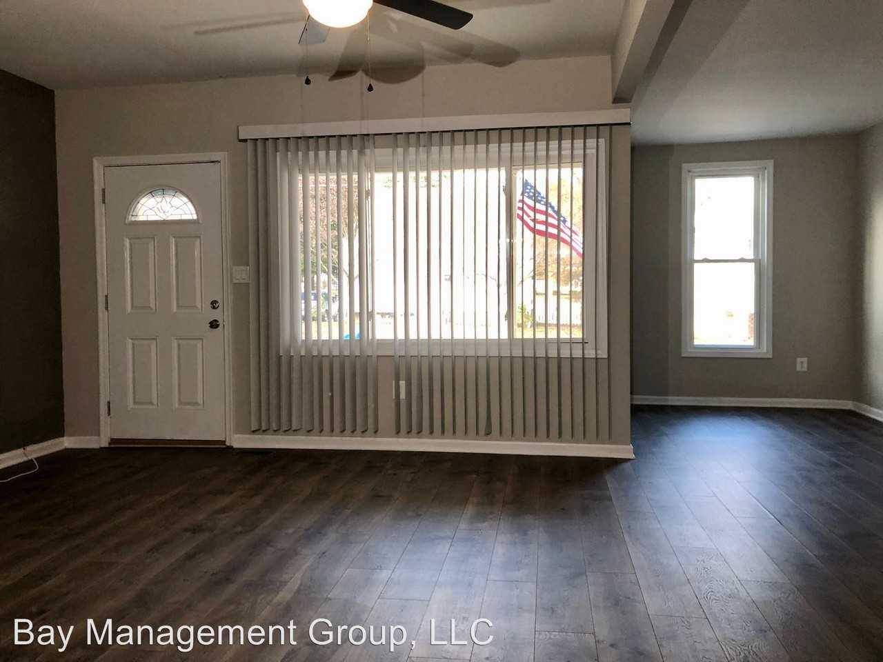 121 3rd Ave - Photo 3 of 24
