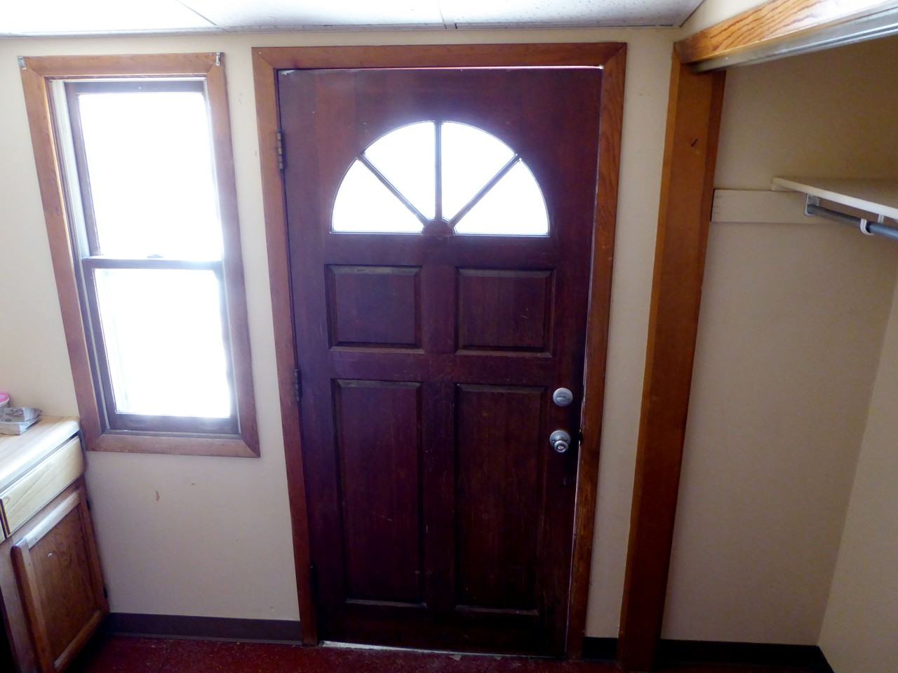 1302 S Overland Tr - Photo 3 of 13