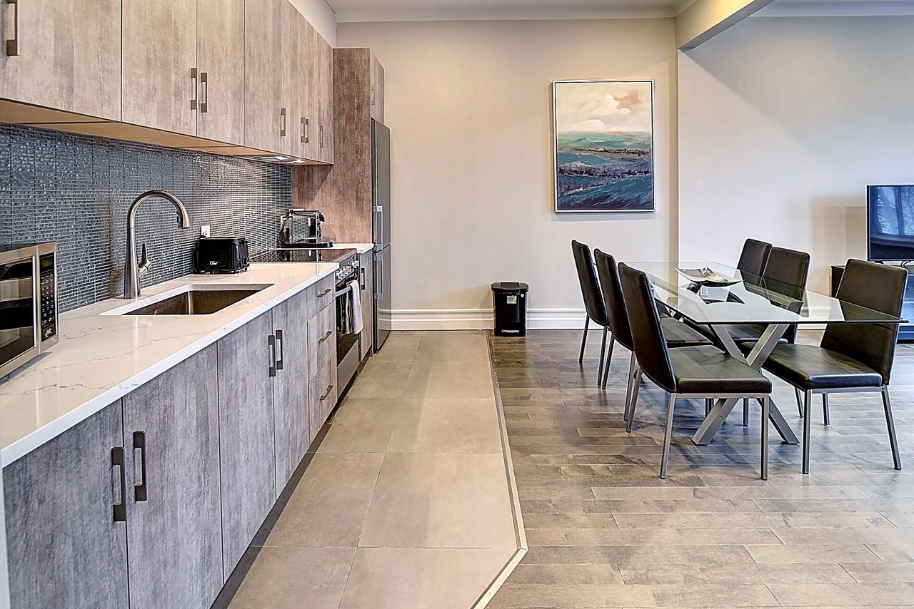 Plateau Prime Suits - Photo 3 of 34