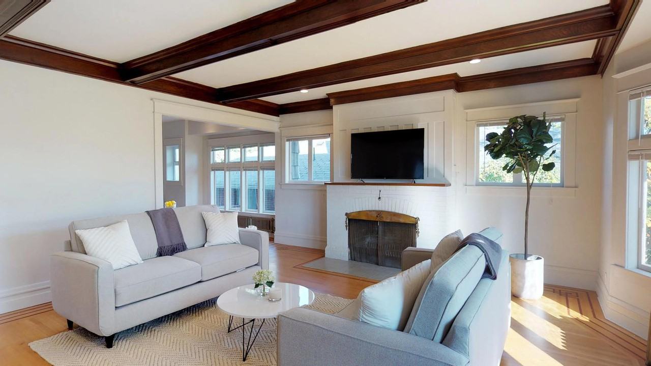 Lovely Wallingford home near Woodland Park - Photo 2 of 22